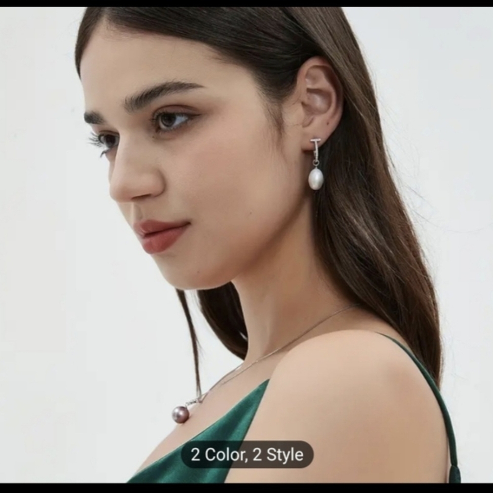 🤍🩶NEW🤍🩶BEAUTIFUL!! T Huggies with CZ'S and Freshwater Pearl Earrings - Picture 4 of 14